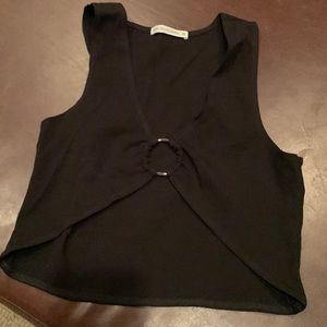 A black crop top size M.